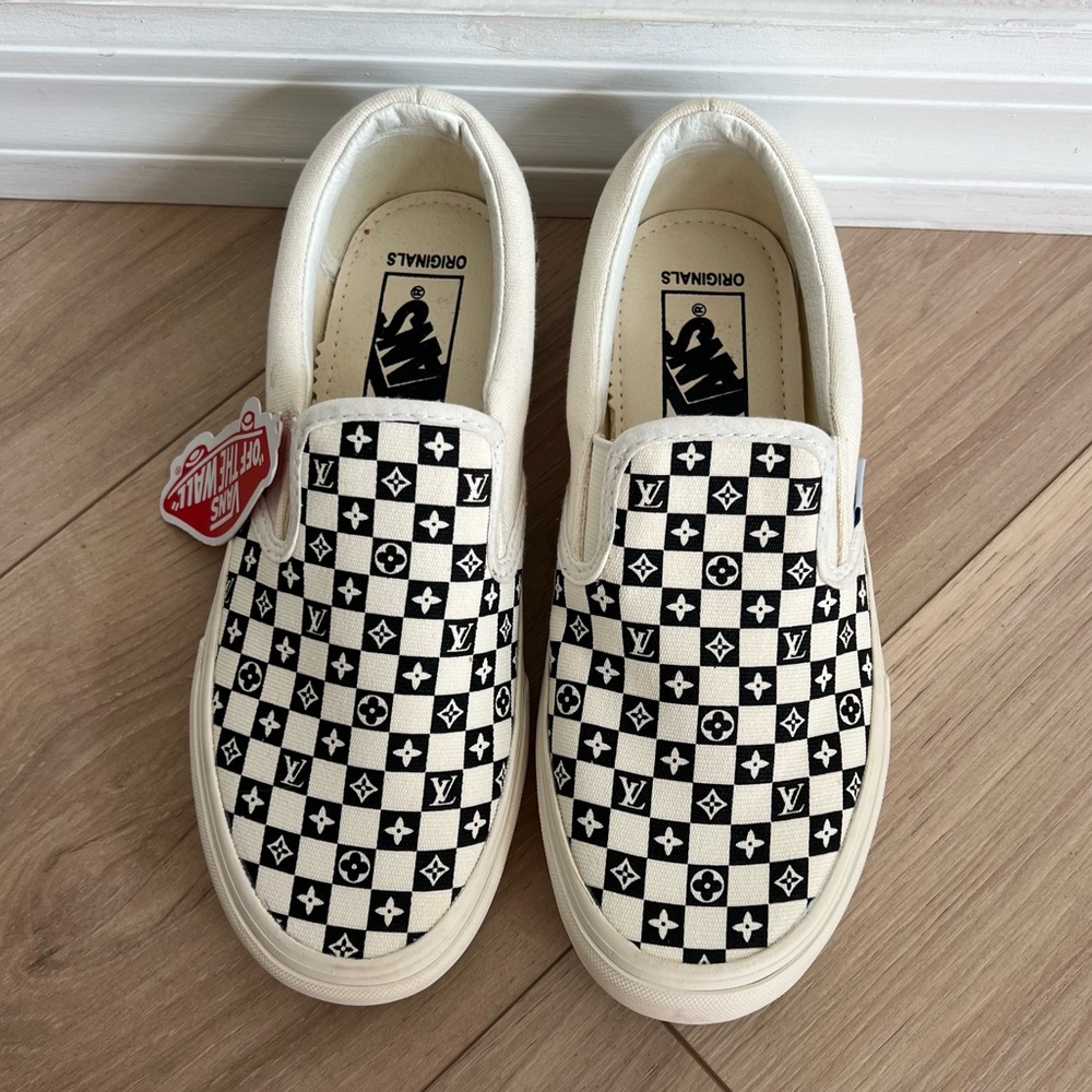 Vans x Louis Vuitton Unisex White Black Checkered Slip-On Monogram Sneaker NEW